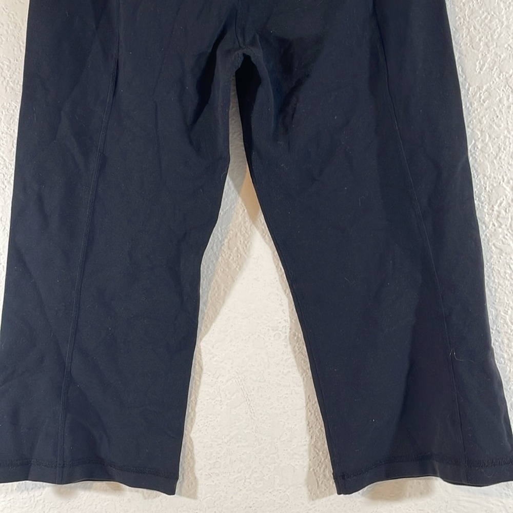 Lululemon Pants Women 8 Black Groove Cropped Wide Leg Active Gym Workout Yoga - Picture 6 of 7
